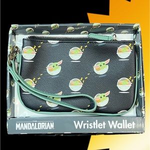 Mandalorian Baby Yoda Wristlet - NIB
